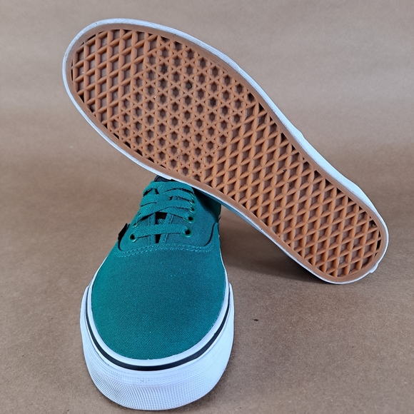 Vans Off The Wall Classics Green/Gum Sole Shoes - Picture 5 of 9